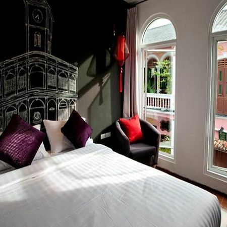 The Rommanee Boutique Guesthouse Phuket Bagian luar foto
